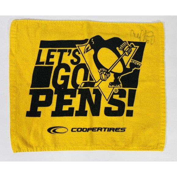 Pittsburgh Penguins Gold Rally Towel Autographed Signed #20 Colby Armstrong Pens - Picture 1 of 11